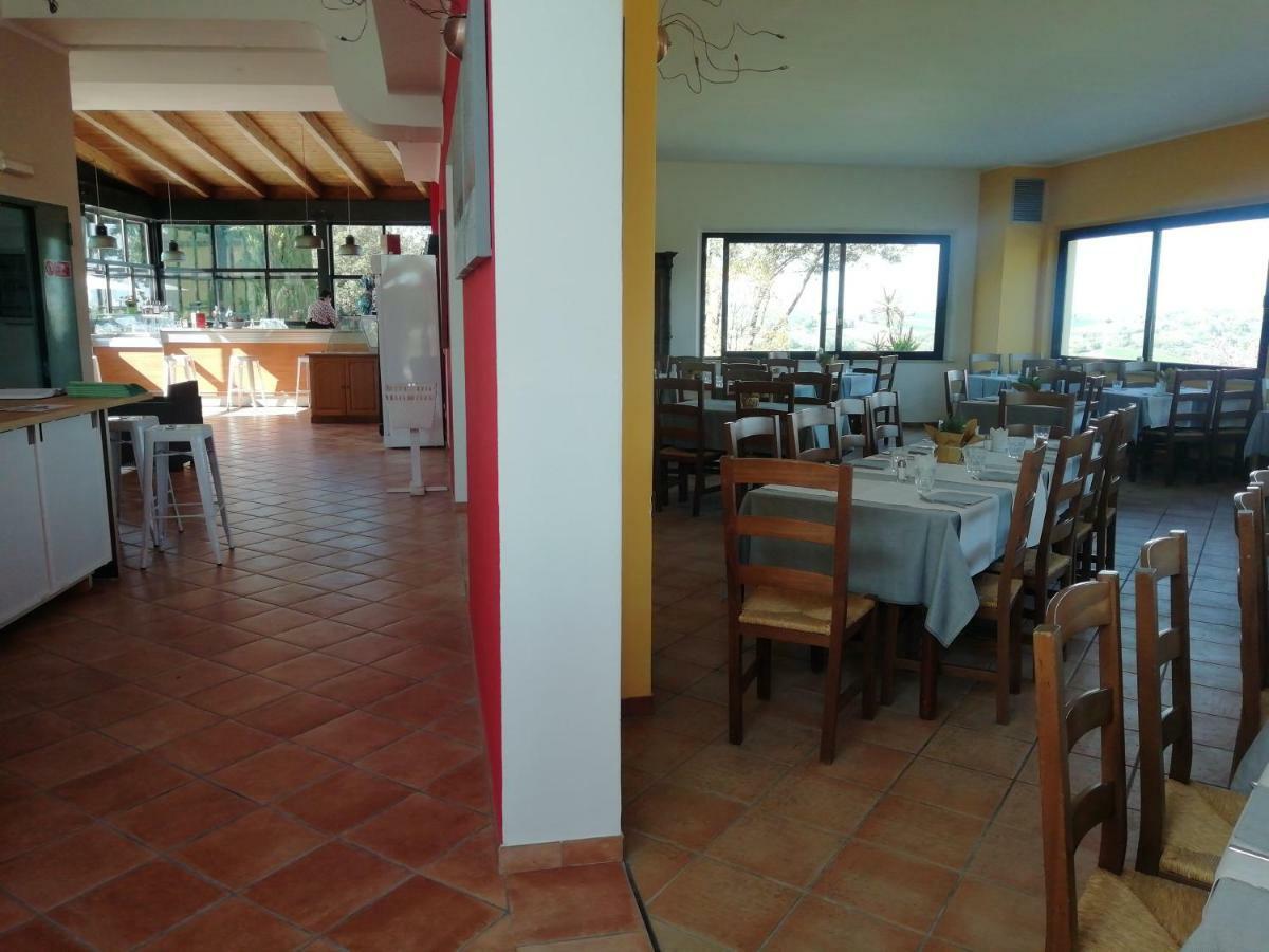 Camping Village Mar Y Sierra San Costanzo Exterior foto
